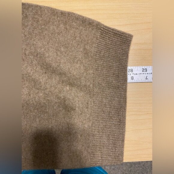 NWT CASHMERE Club Room Luxury V-Neck Sweater, Tan, Men's M - Picture 7 of 7